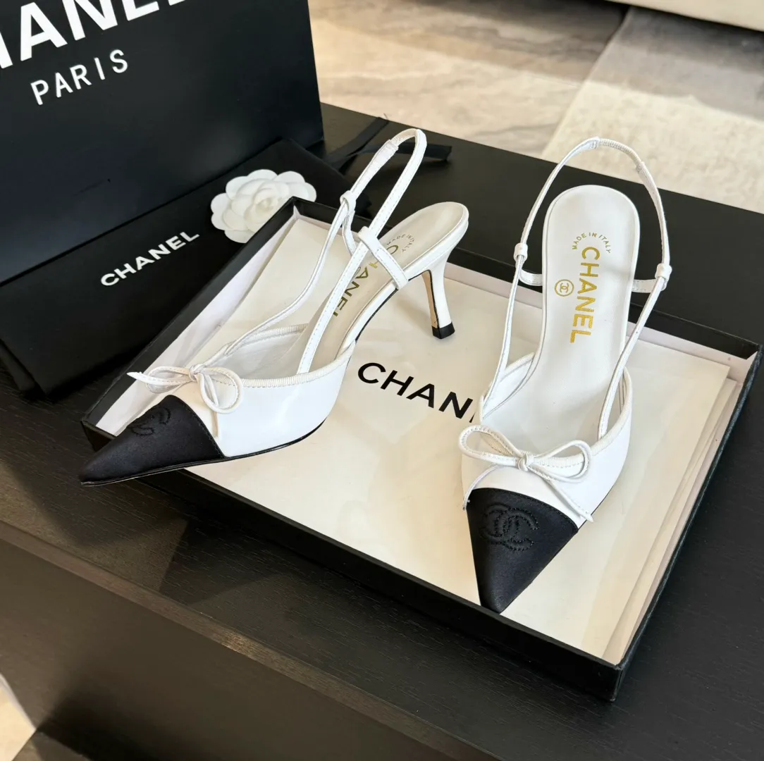 👟👟Ex-factory price 480👟👟 Chanel handmade lambskin Mary Jane sandals, ten stars for cuteness, exquisite camellia hardware decoration, dark flesh pink, high-density towel lining, super comfortable for feet. Fabric: imported sheepskin, Italian genuine leather outsole Size: #35-40
